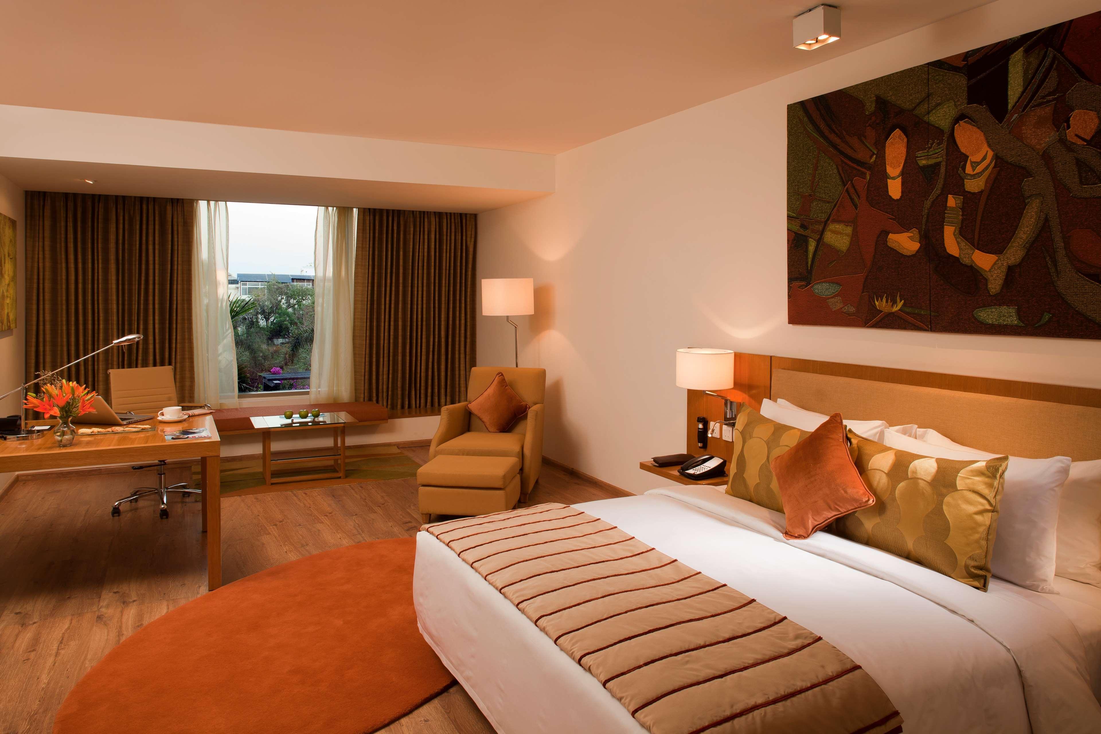Radisson Blu Plaza Hotel Hyderabad Banjara Hills Quarto foto A room at the Taj Bengal